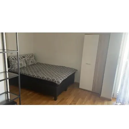 Iseini Apartment